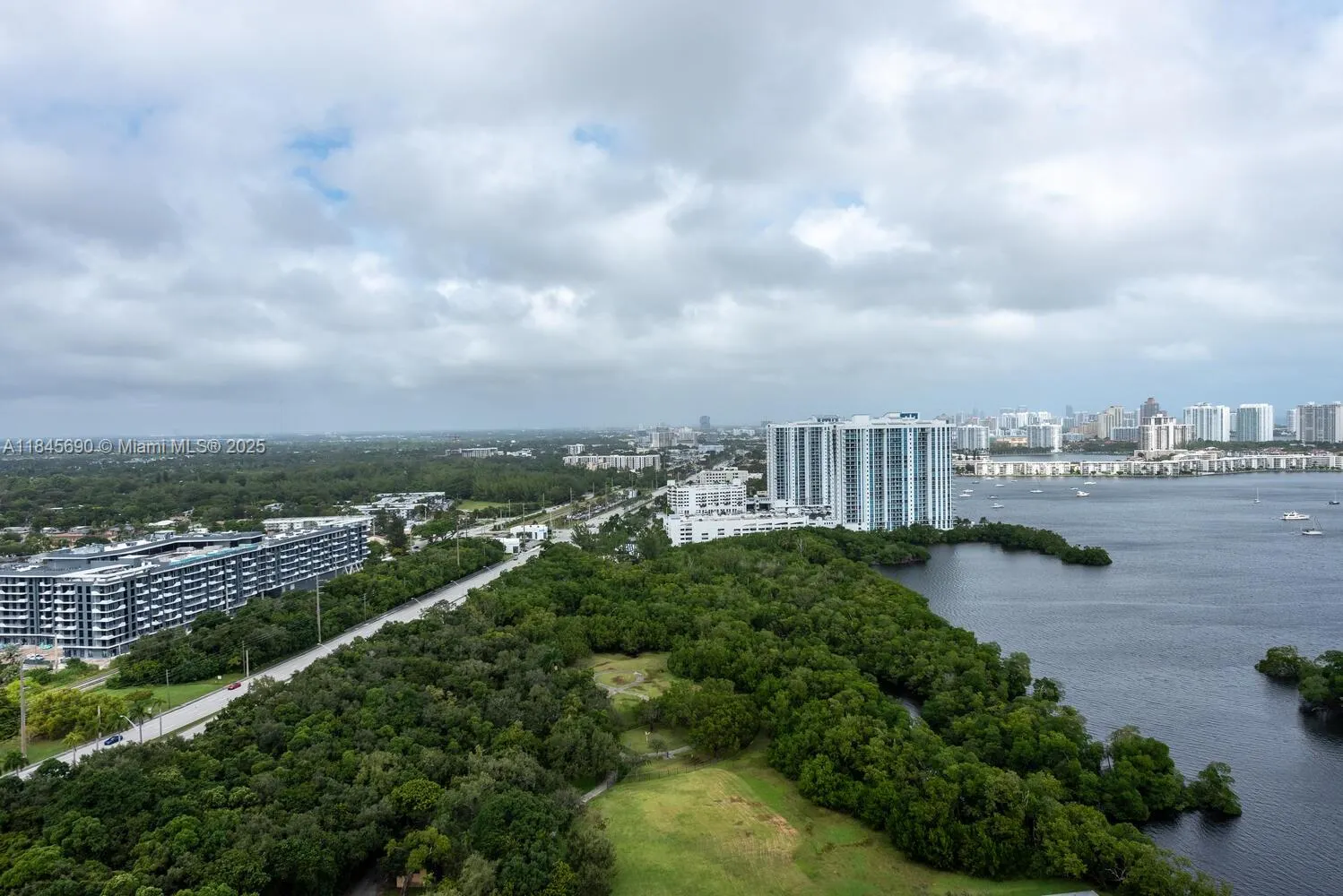 16385 Biscayne Blvd, #2904