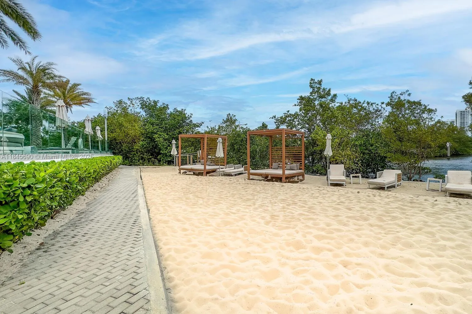 16385 Biscayne Blvd, #2904