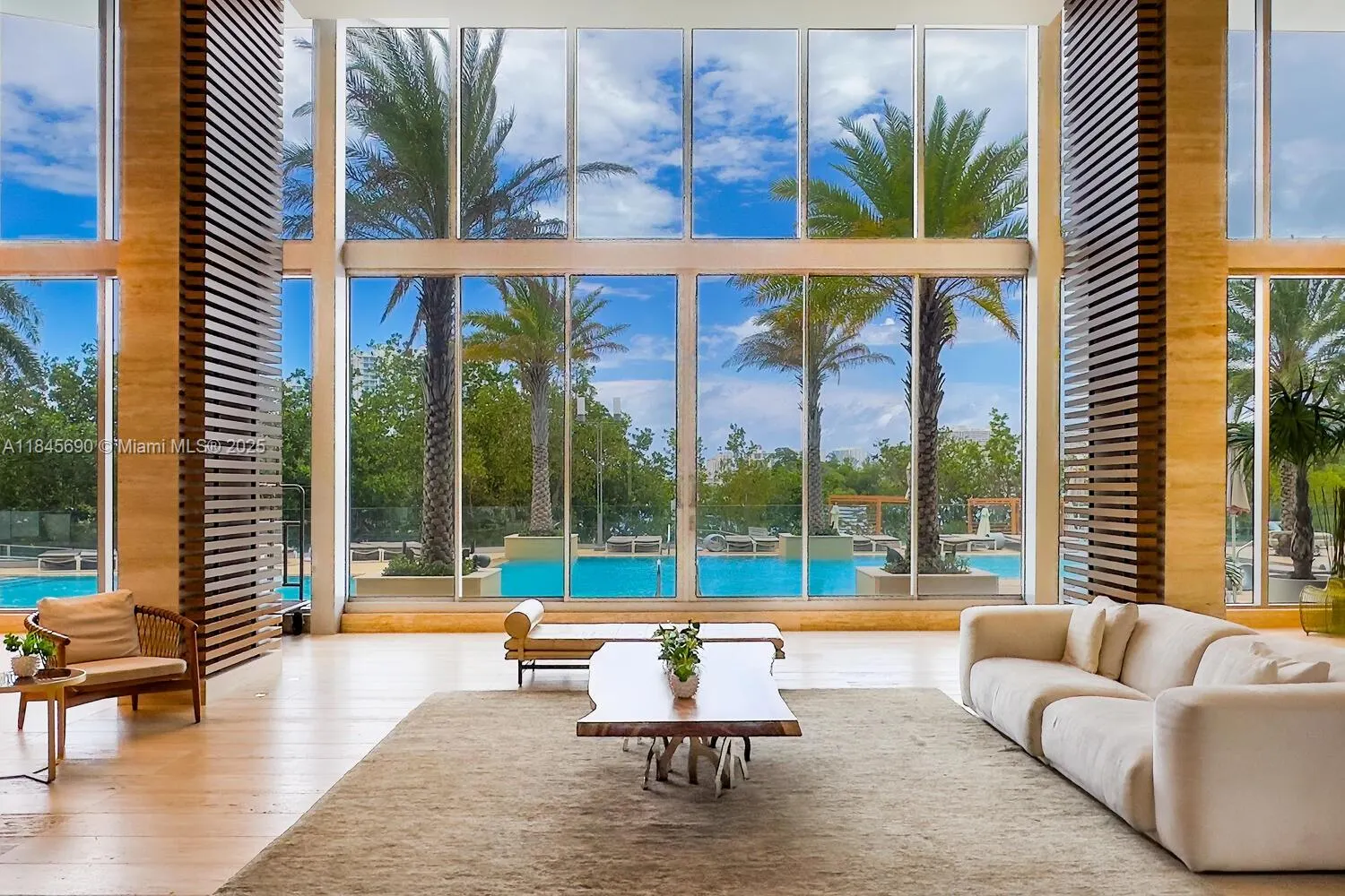 16385 Biscayne Blvd, #2904
