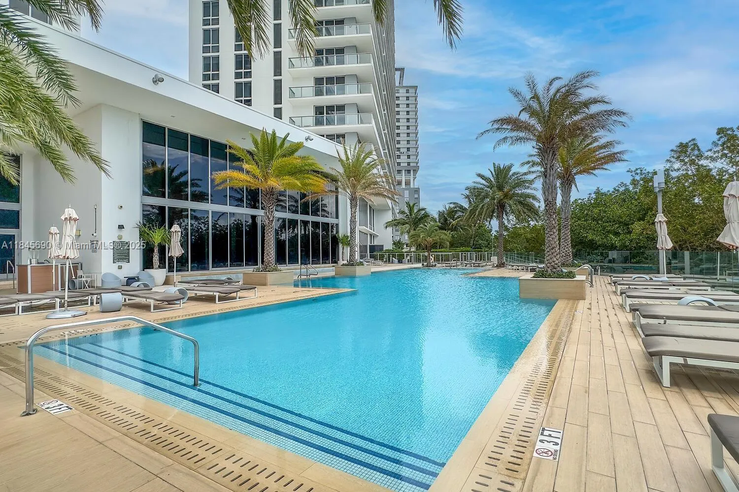 16385 Biscayne Blvd, #2904