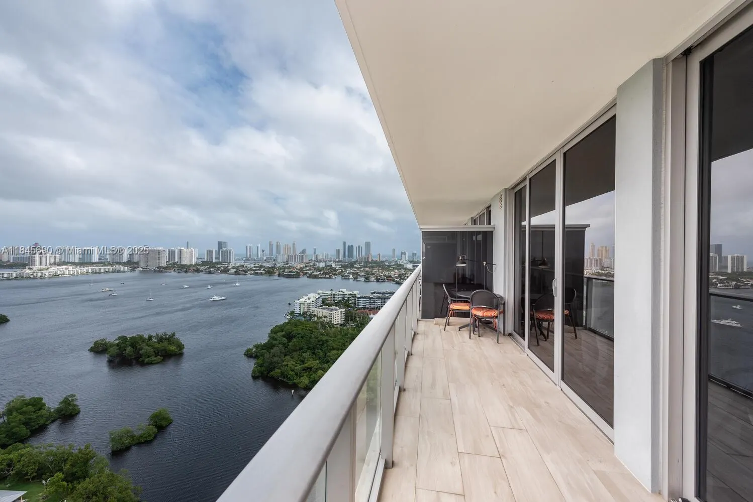 16385 Biscayne Blvd, #2904