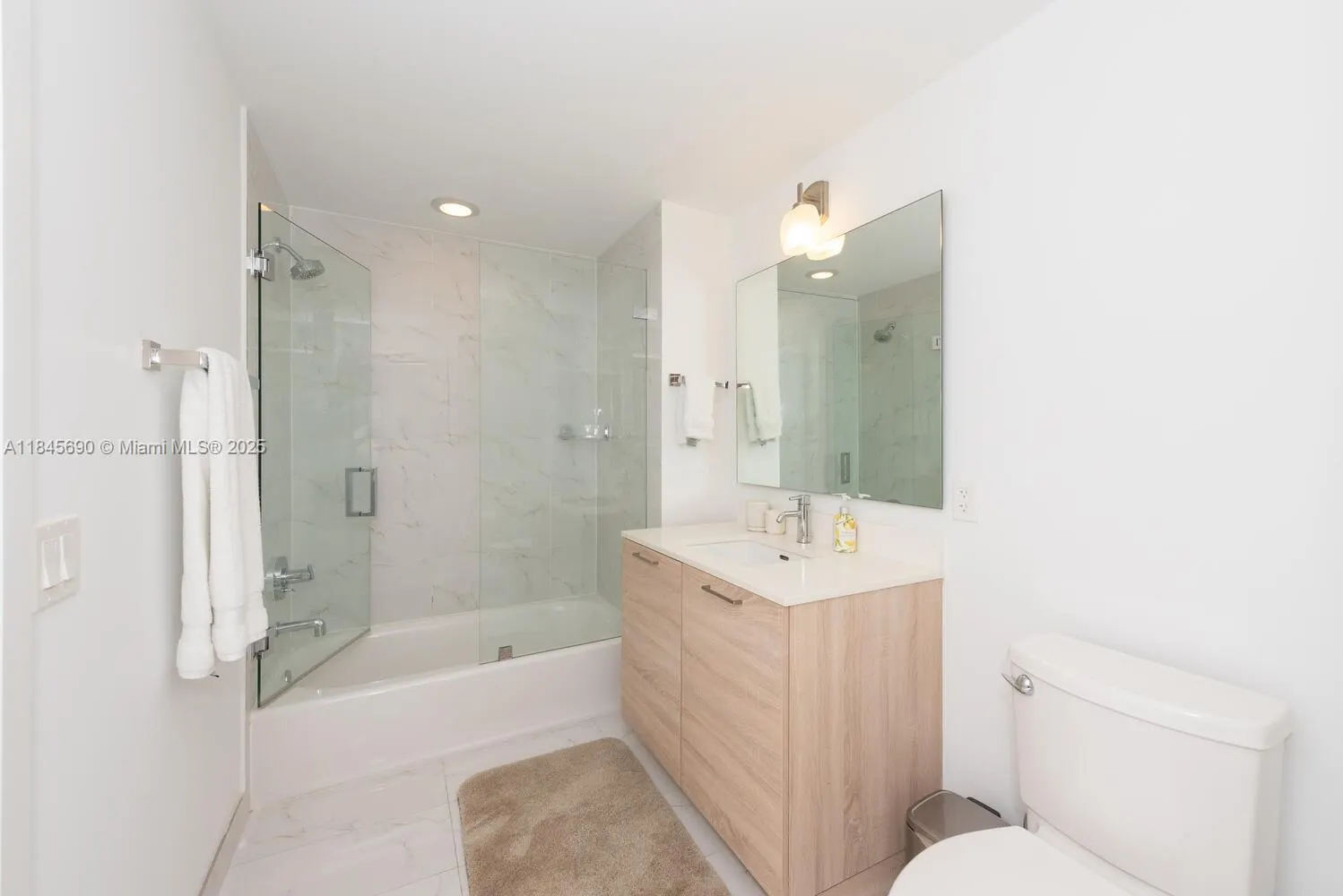 16385 Biscayne Blvd, #2904