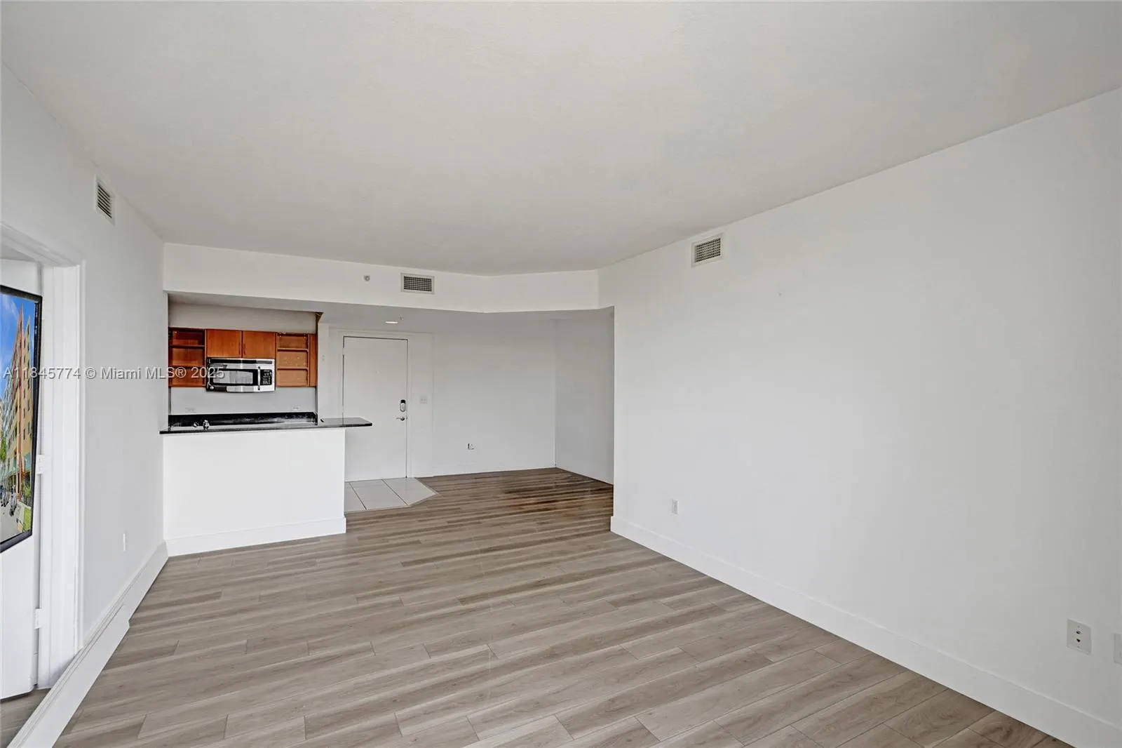 2775 NE 187th St, #202