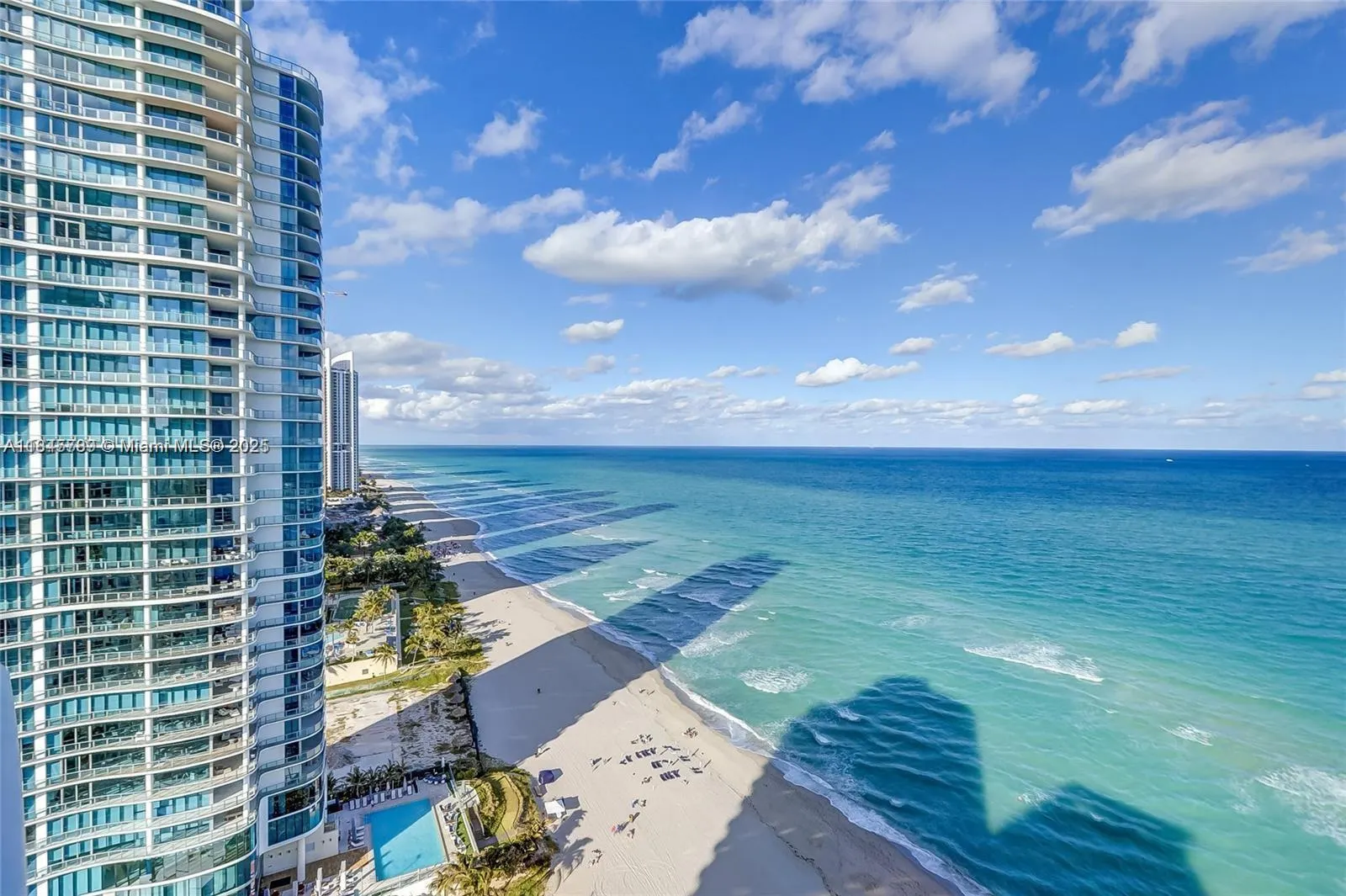 17375 Collins Ave, #2501