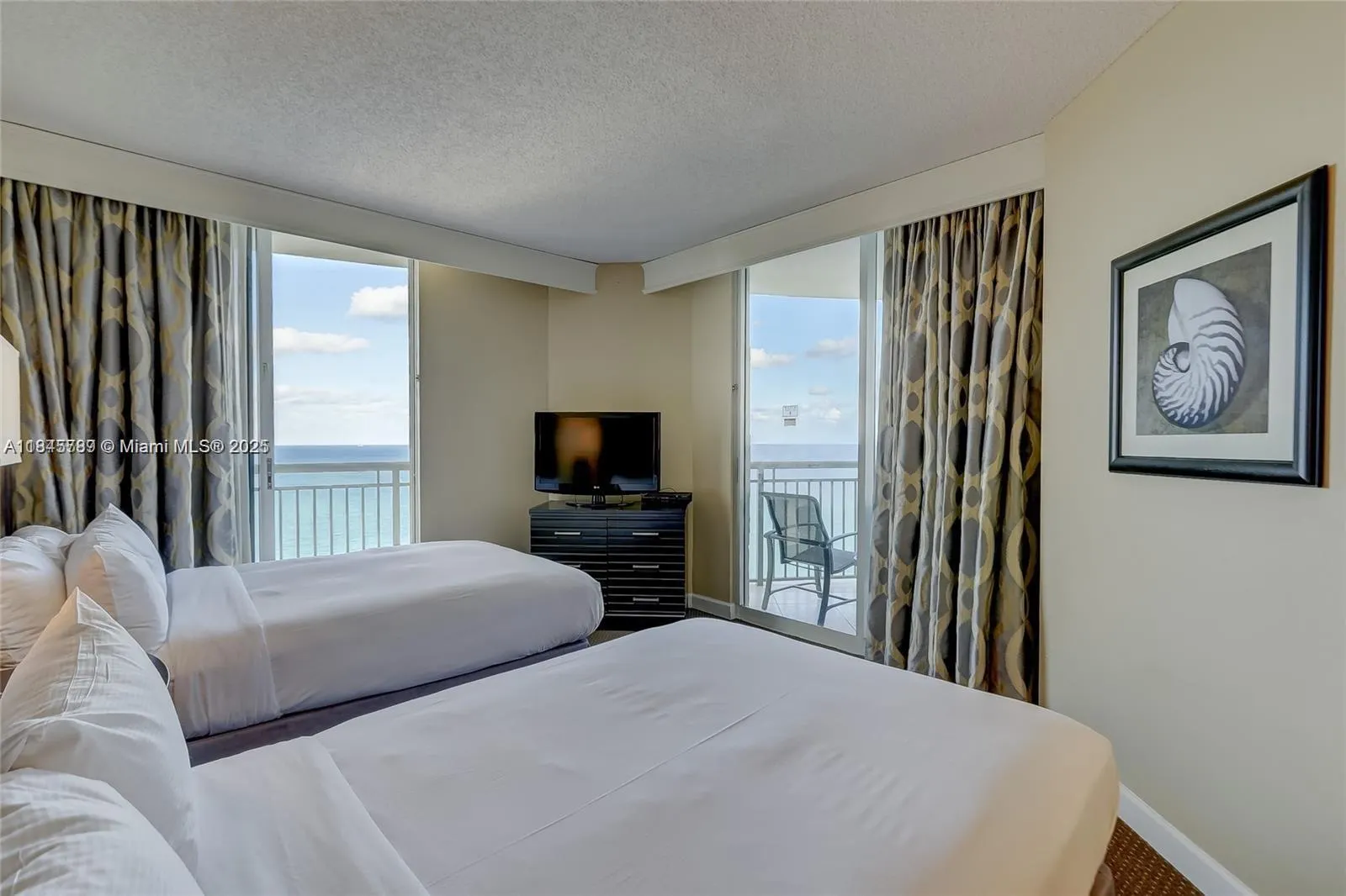 17375 Collins Ave, #2501