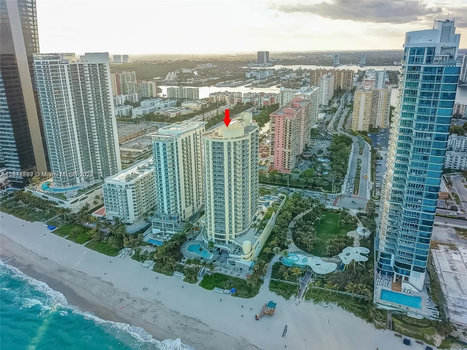 17375 Collins Ave, #2501