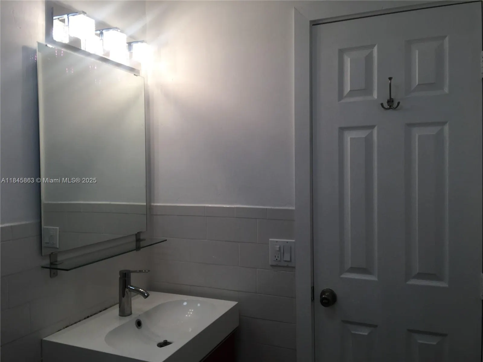 652 NW 3rd St, #306