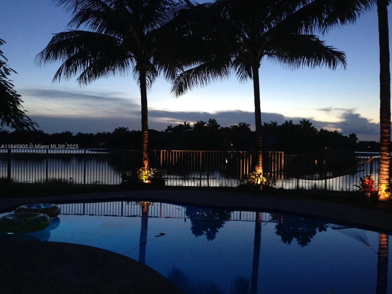 896 Marina Dr
