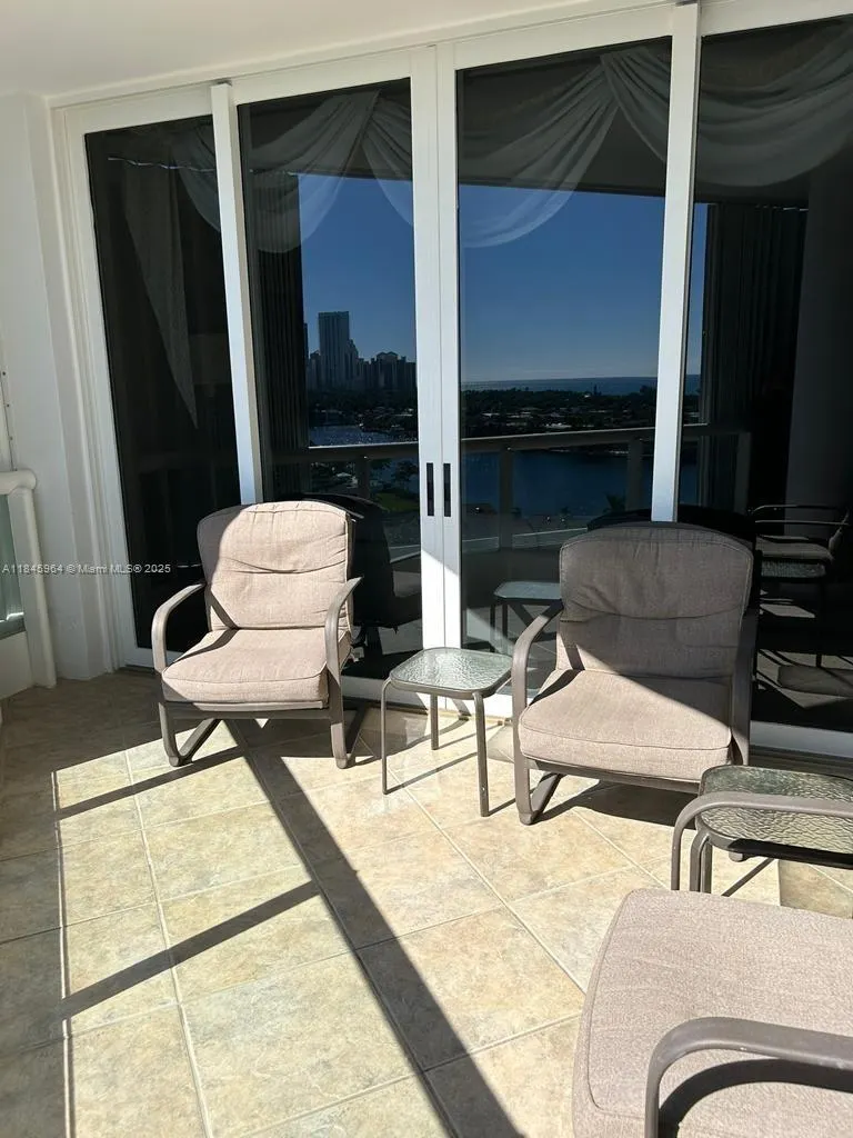 21050 Point Pl, #1403