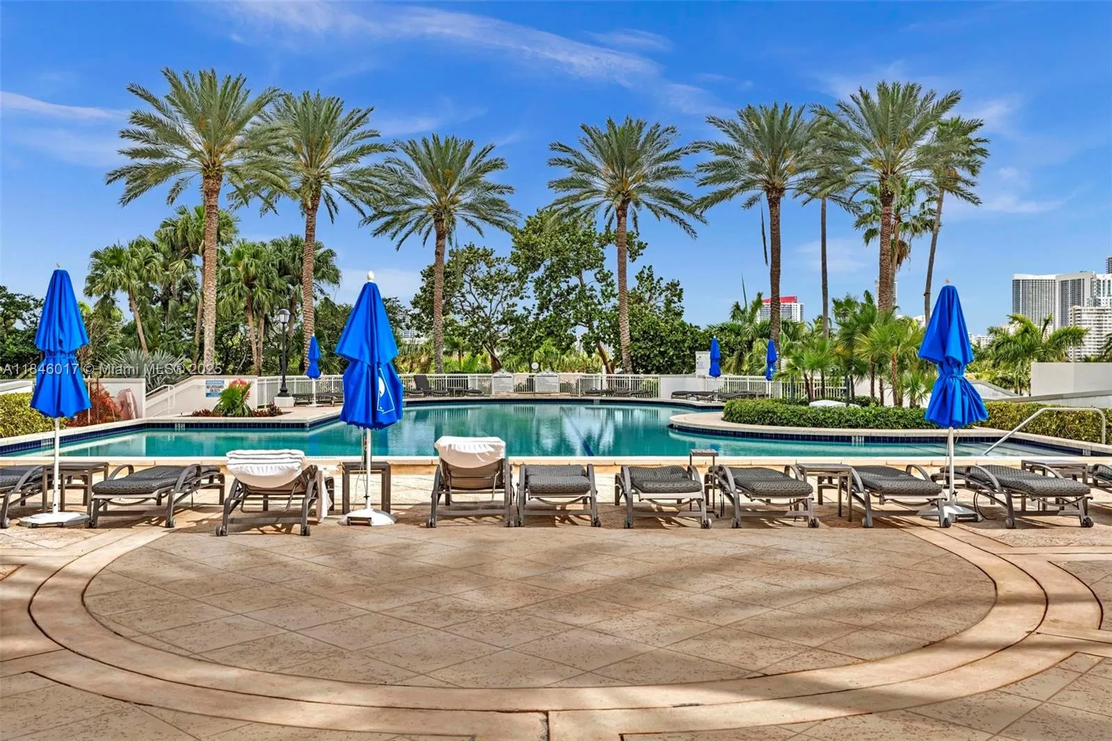 21205 Yacht Club Dr, #1809