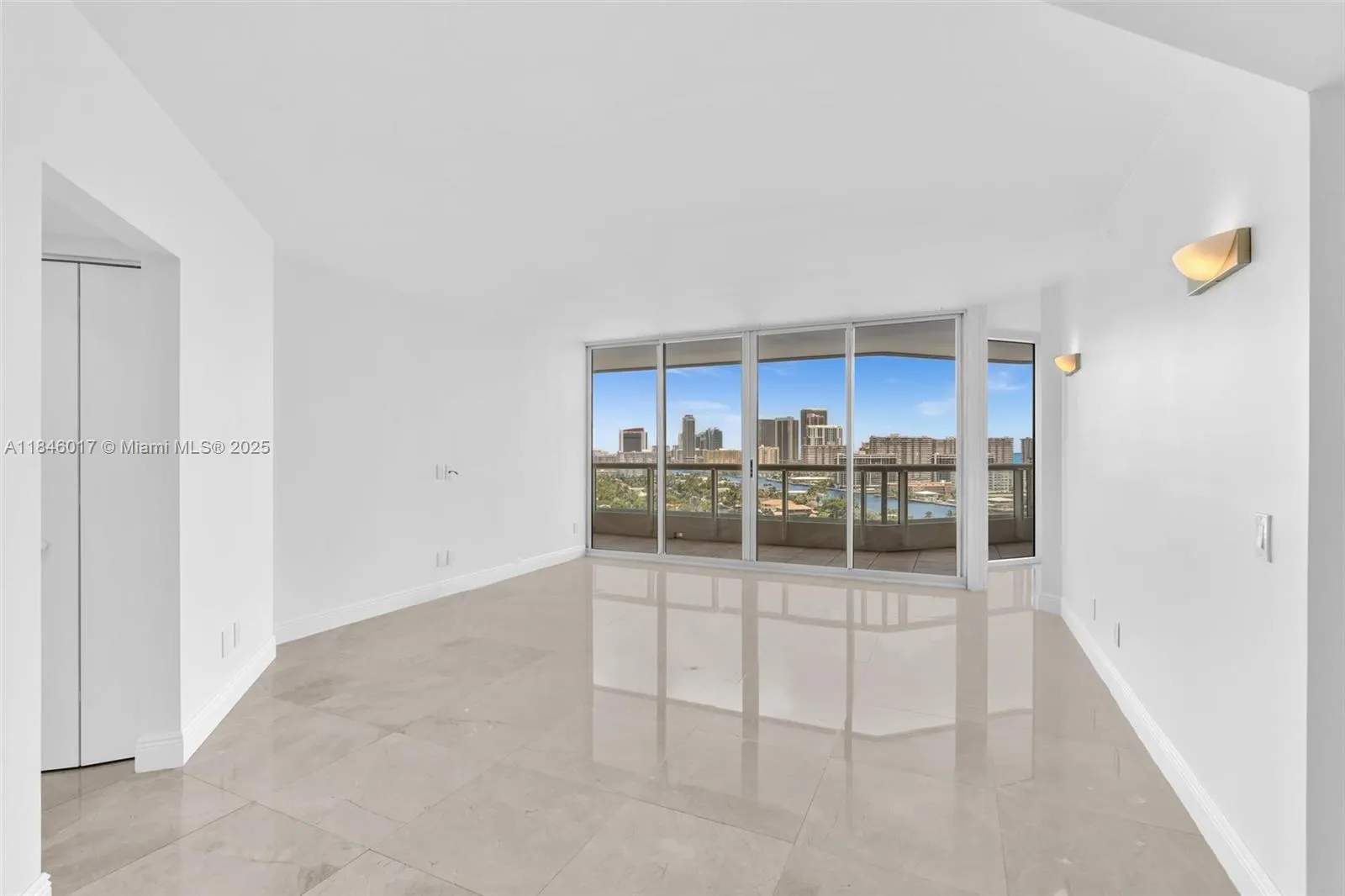 21205 Yacht Club Dr, #1809