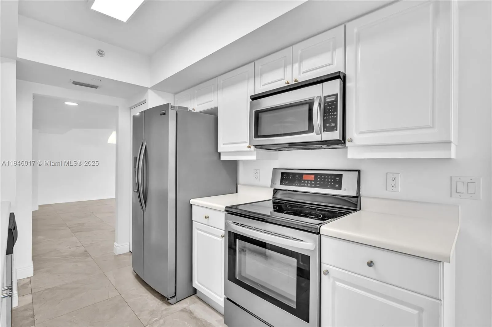 21205 Yacht Club Dr, #1809