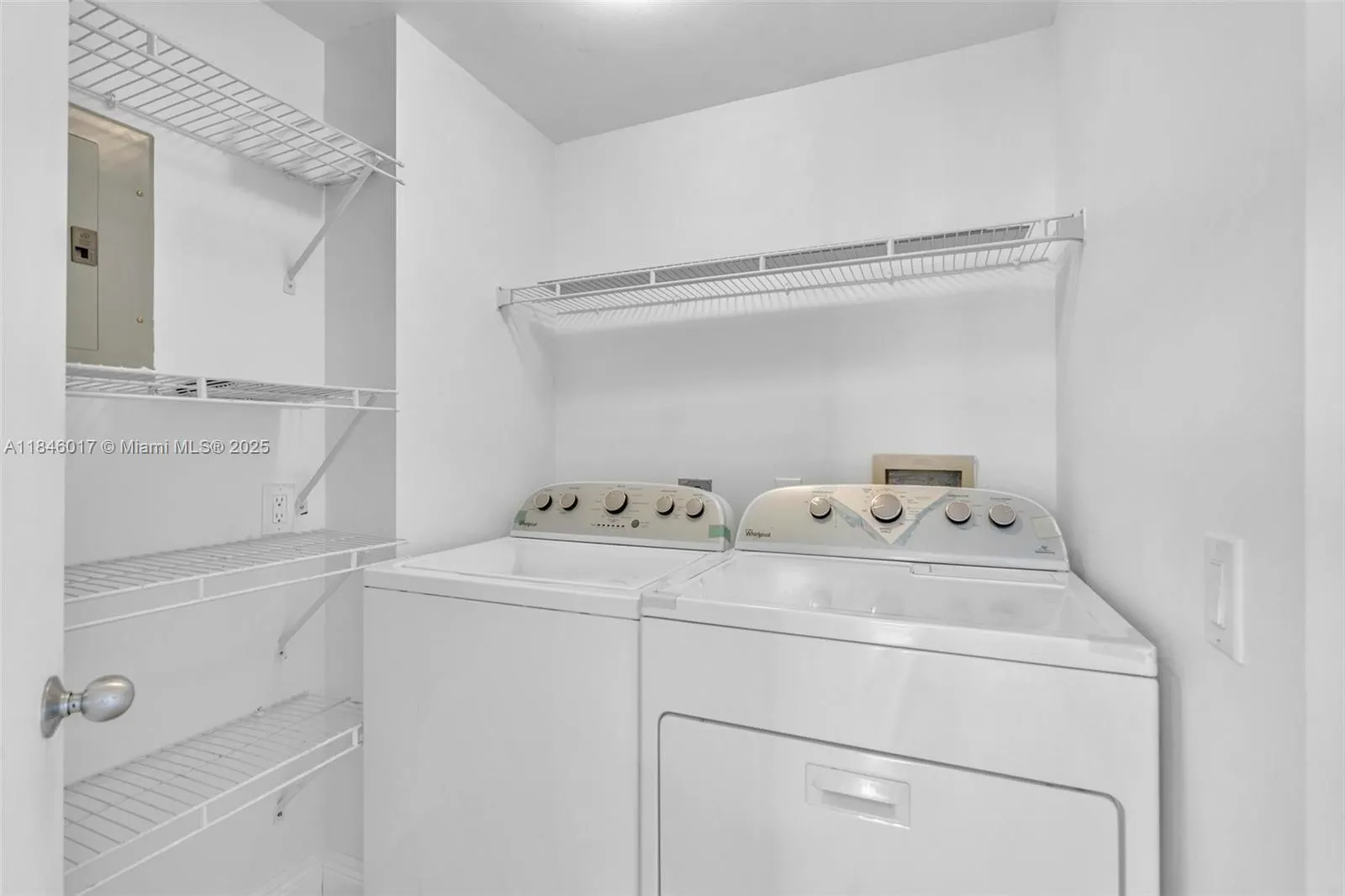 21205 Yacht Club Dr, #1809