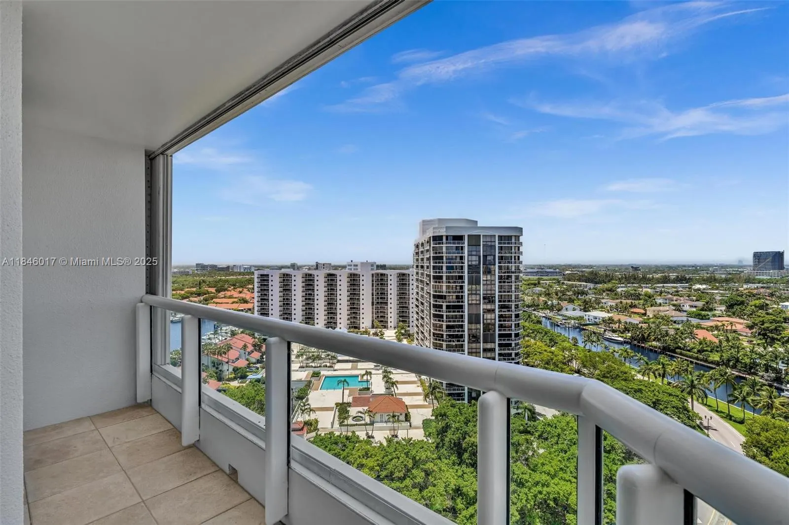 21205 Yacht Club Dr, #1809