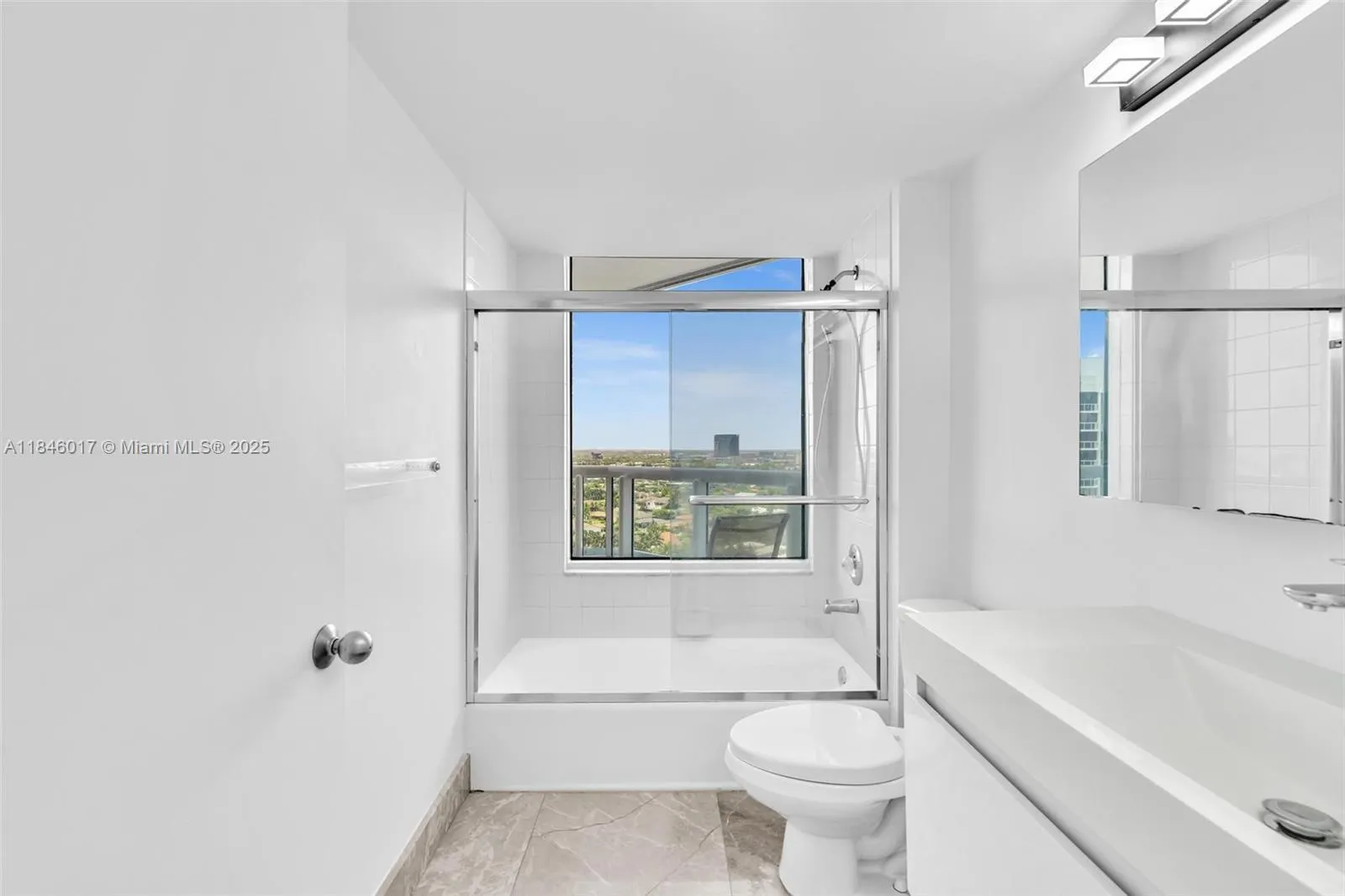 21205 Yacht Club Dr, #1809