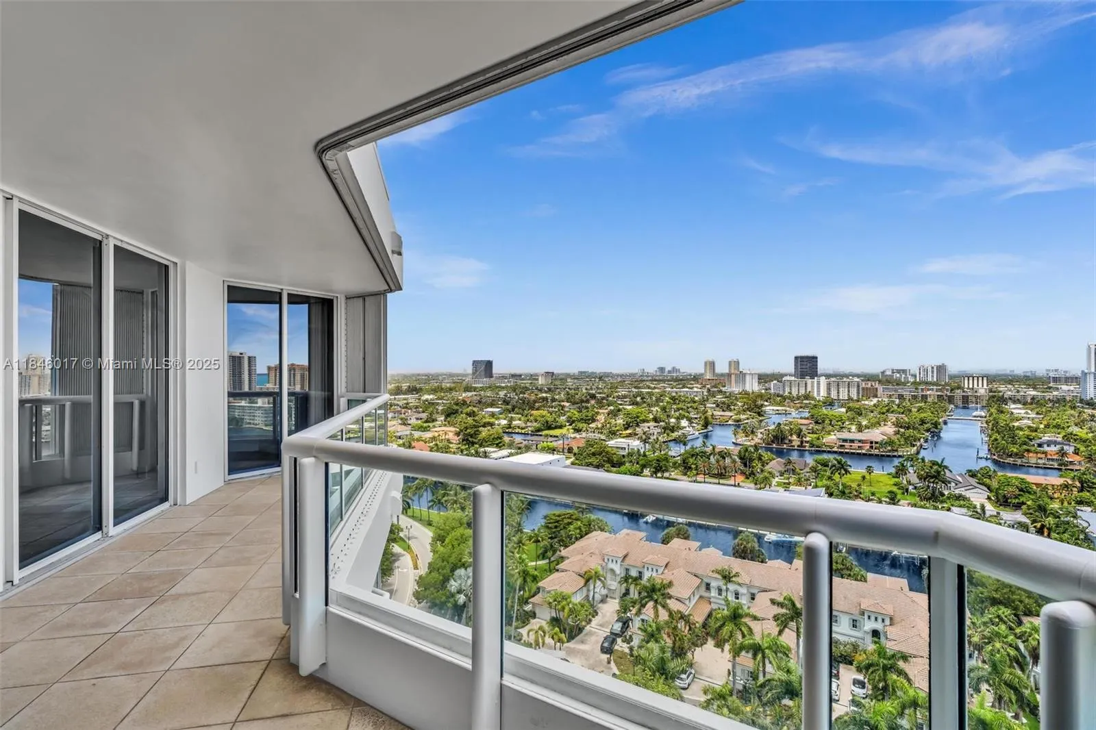 21205 Yacht Club Dr, #1809