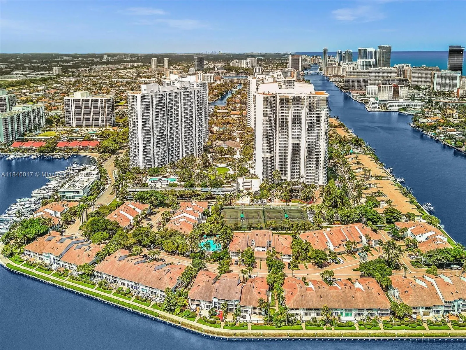 21205 Yacht Club Dr, #1809