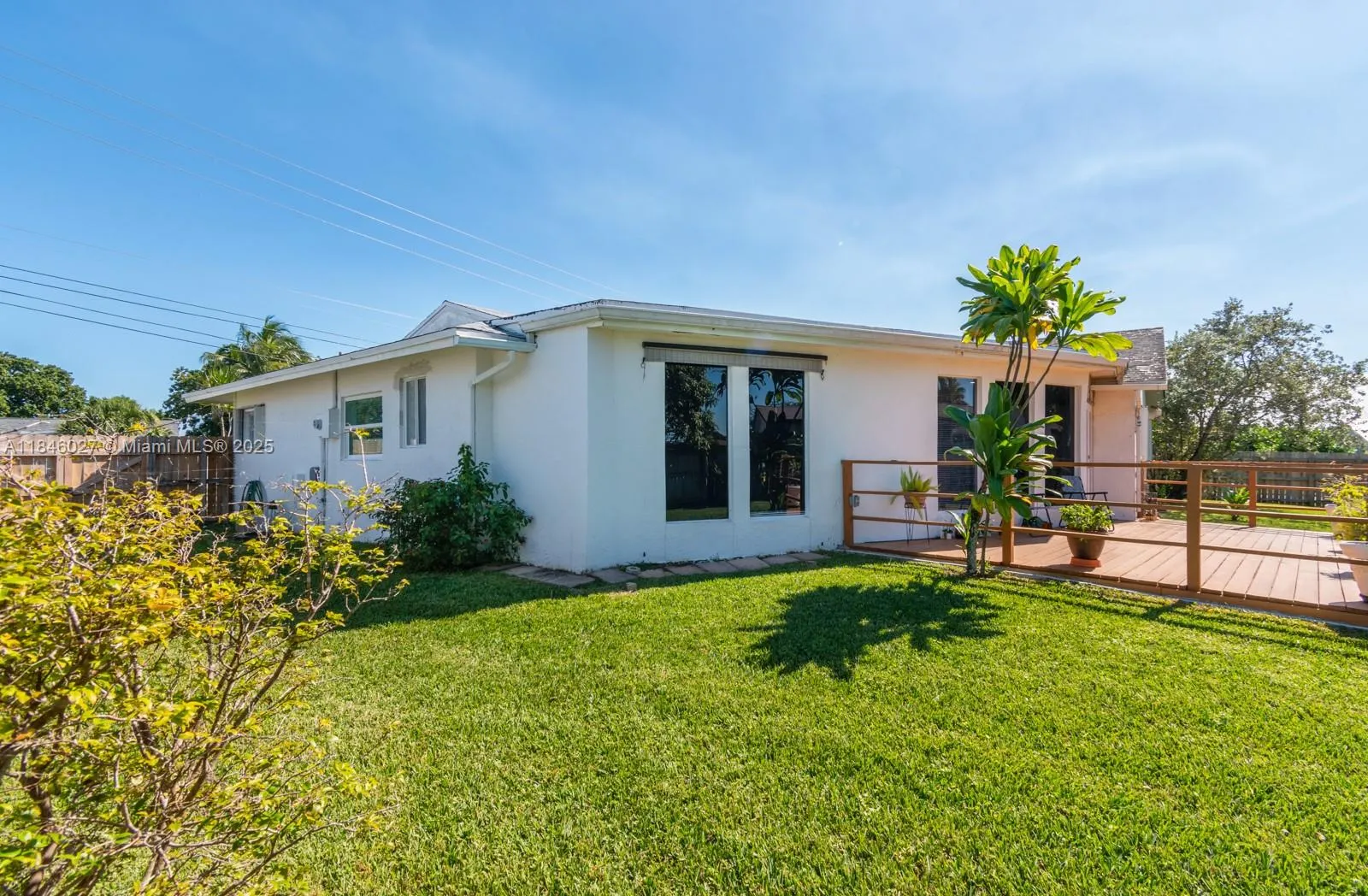 6613 W Westwood Blvd W
