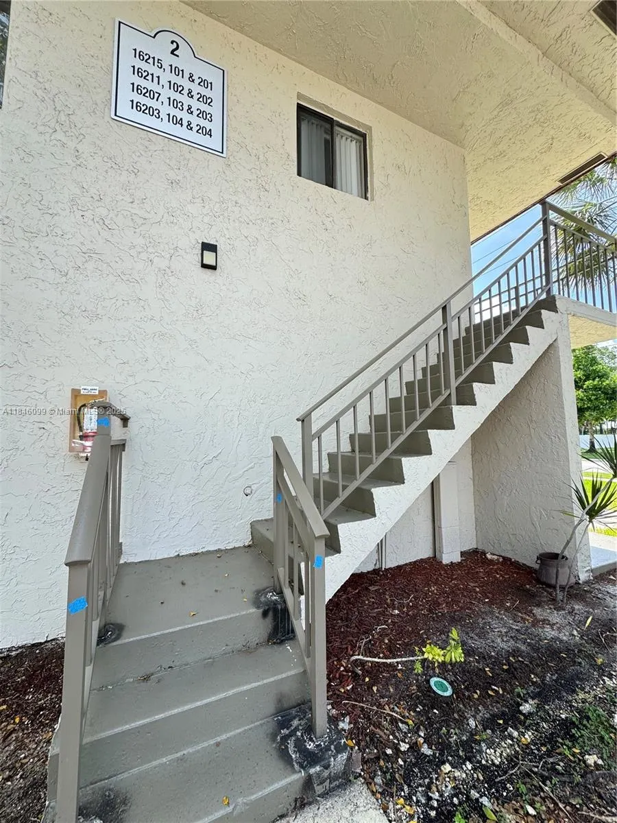 16215 Saddle Club Rd, #201