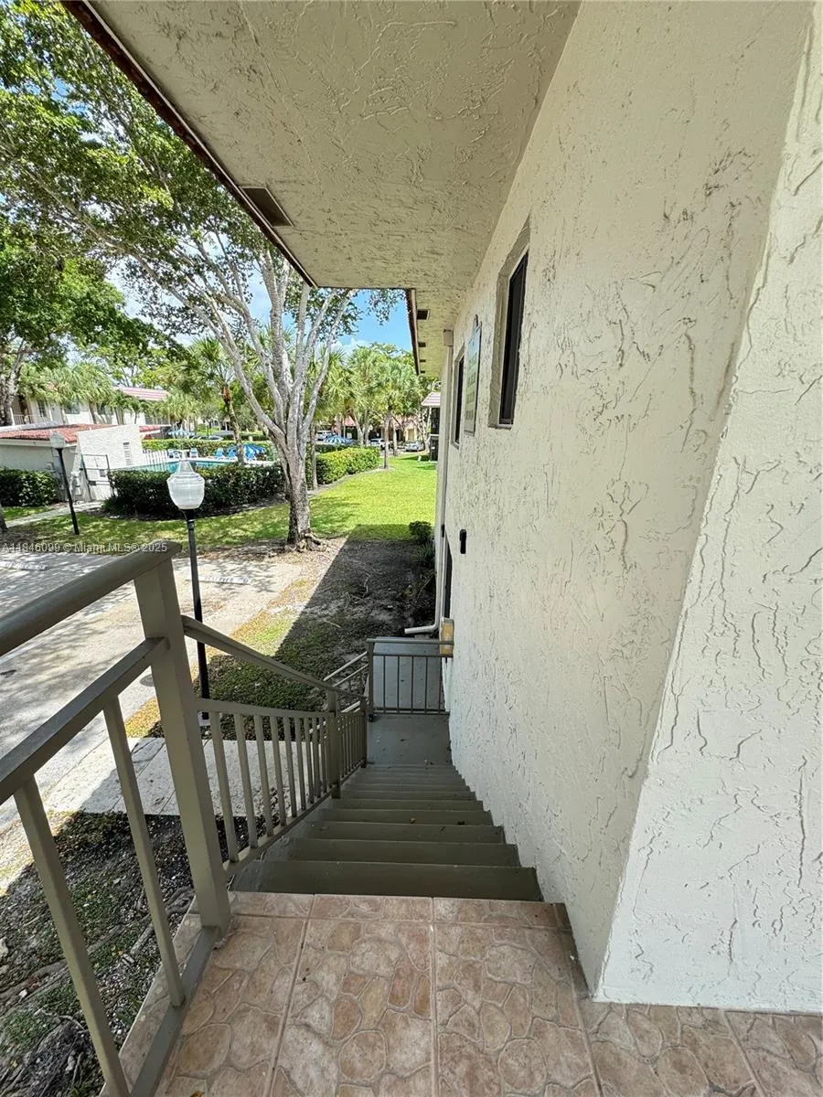 16215 Saddle Club Rd, #201