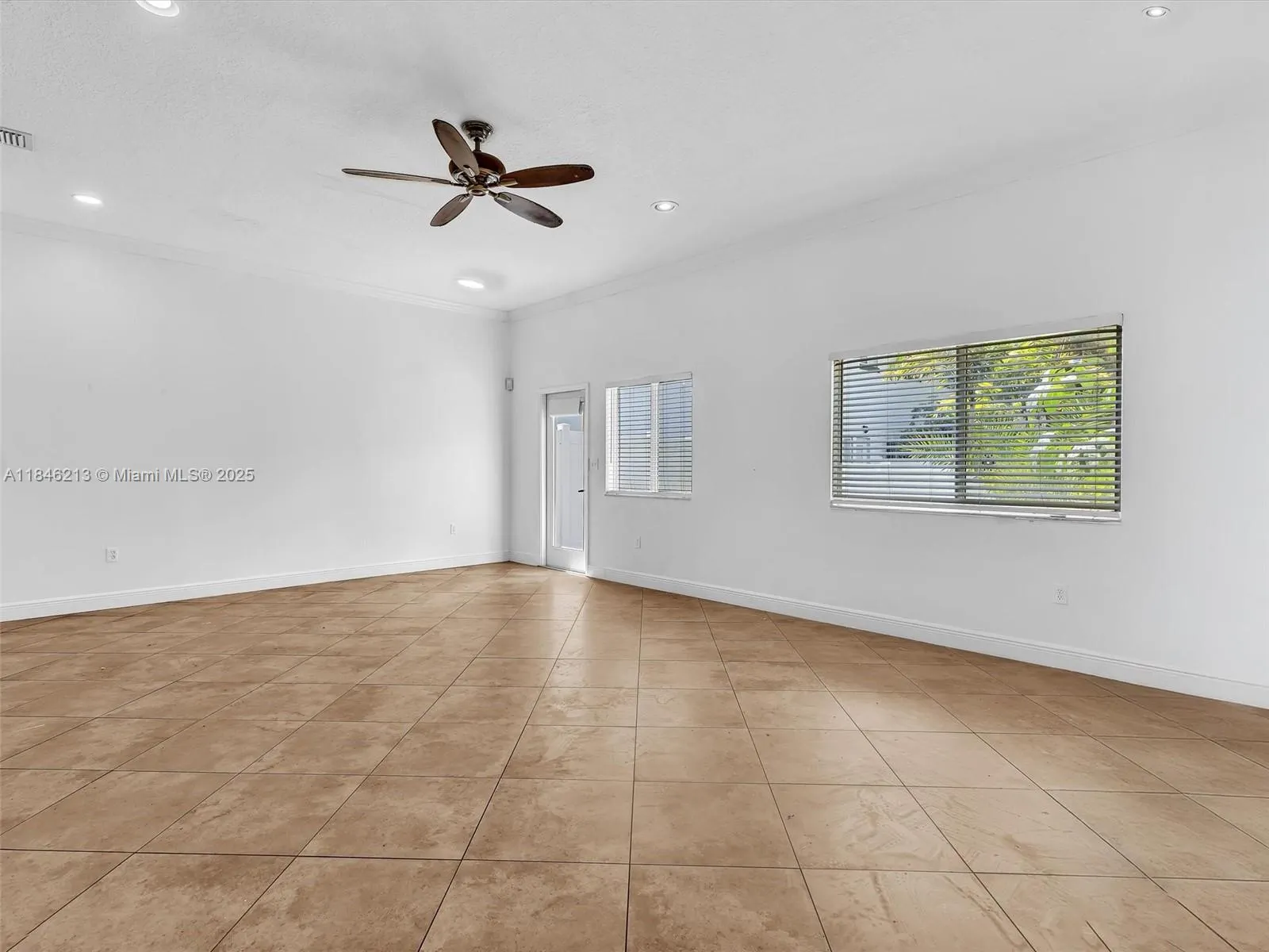 2727 Treasure Cove Cir, #2727