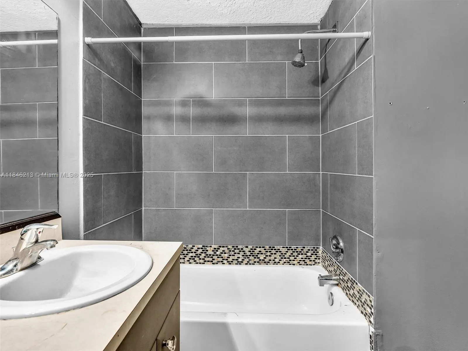 2727 Treasure Cove Cir, #2727
