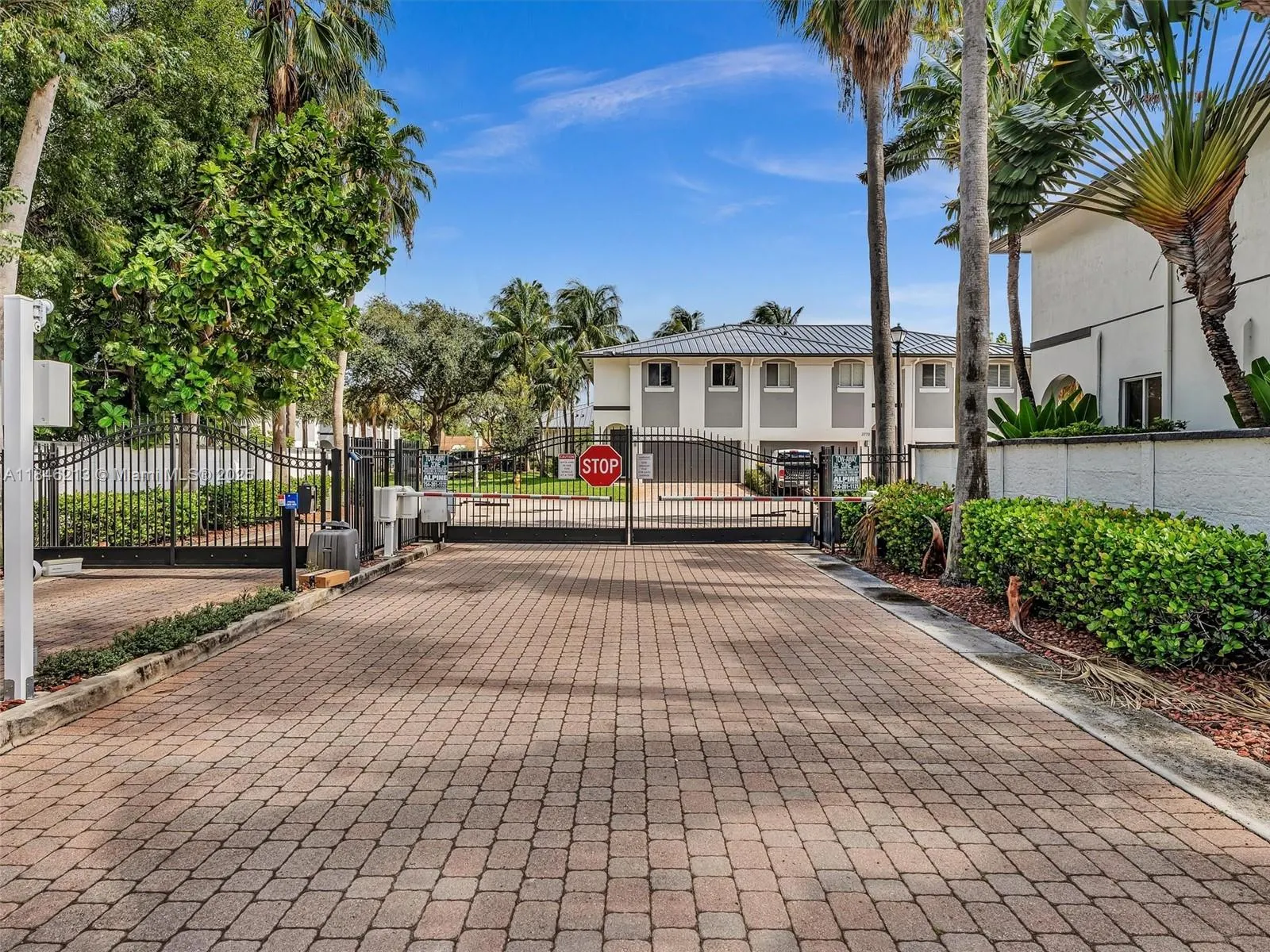 2727 Treasure Cove Cir, #2727