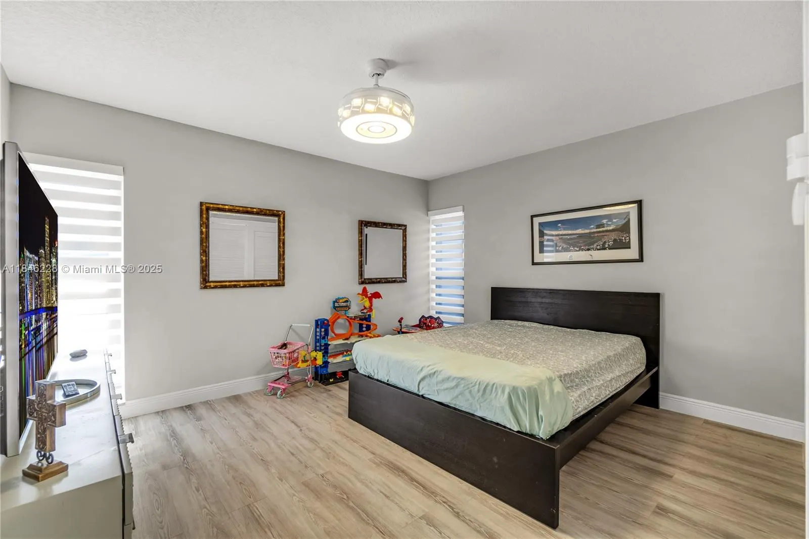 5601 White Cedar Ln