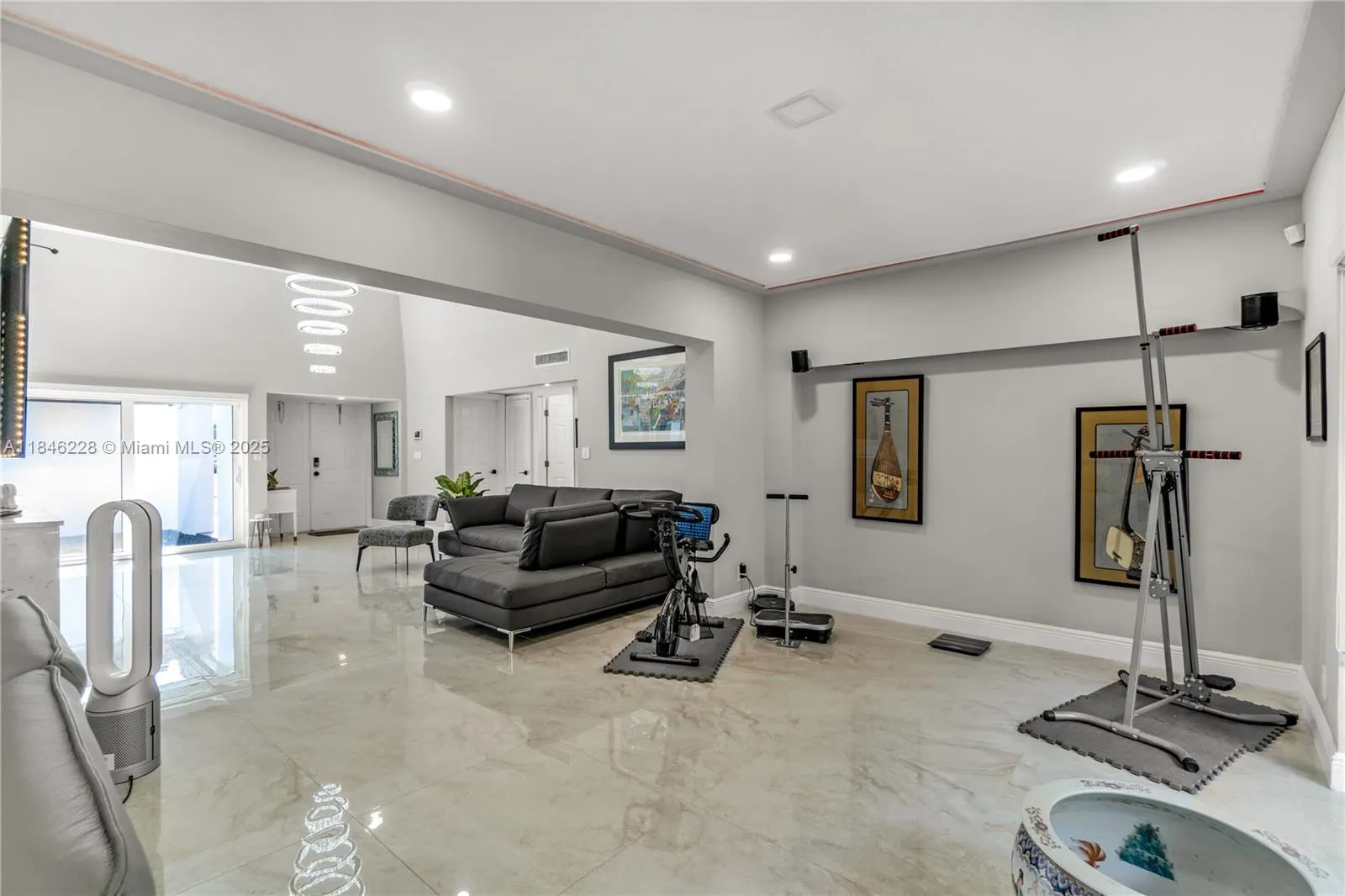 5601 White Cedar Ln