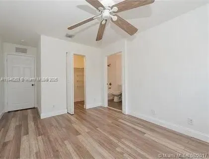 4295 Vineyard Cir