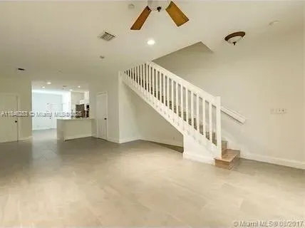 4295 Vineyard Cir