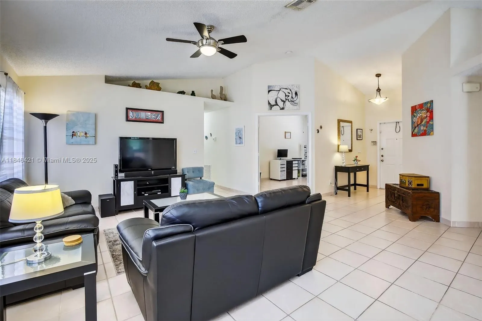 7306 NW 1st Mnr
