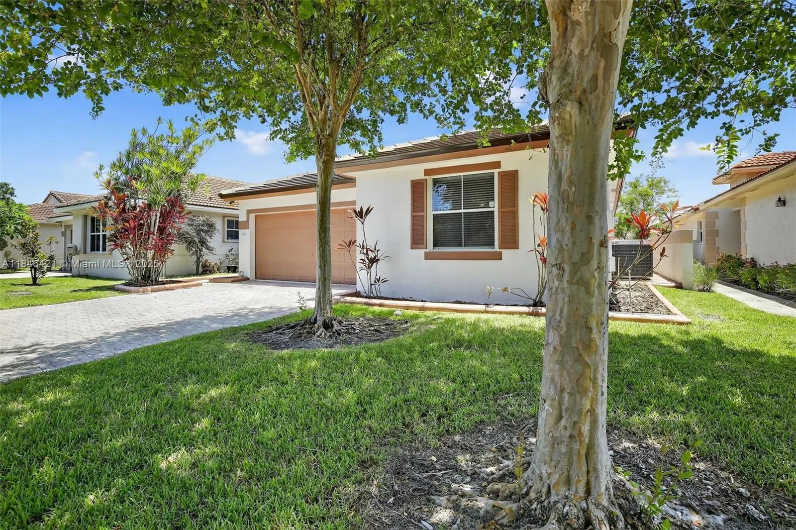 7306 NW 1st Mnr