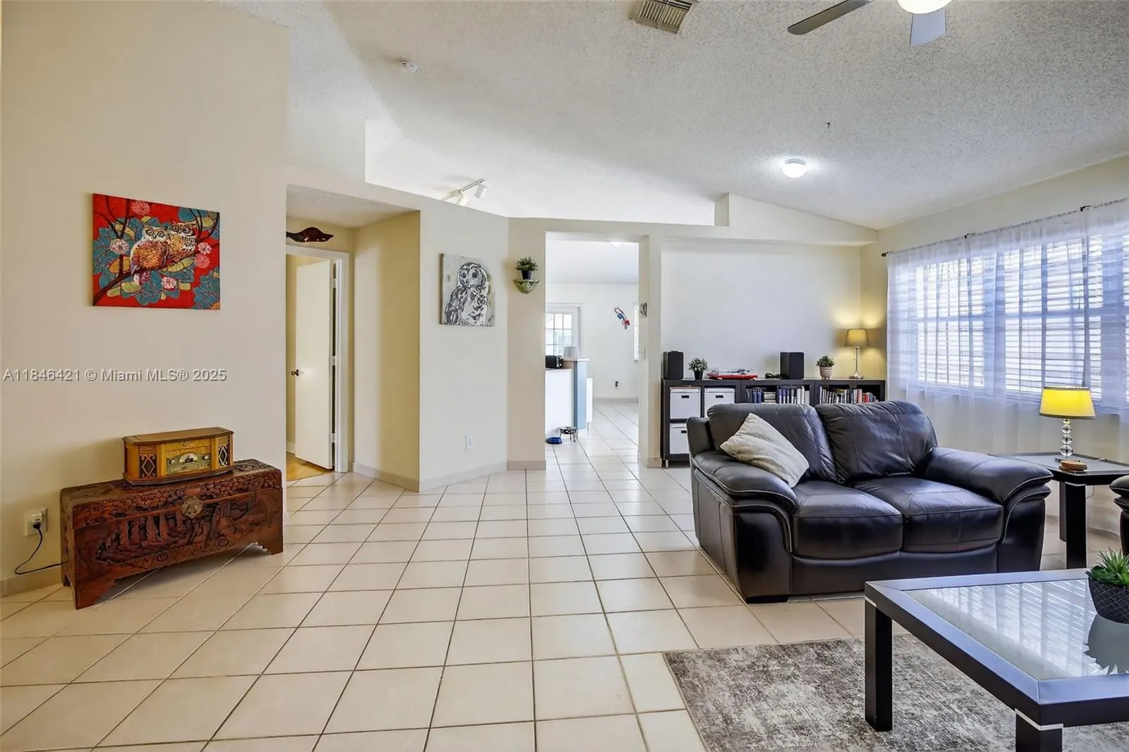 7306 NW 1st Mnr