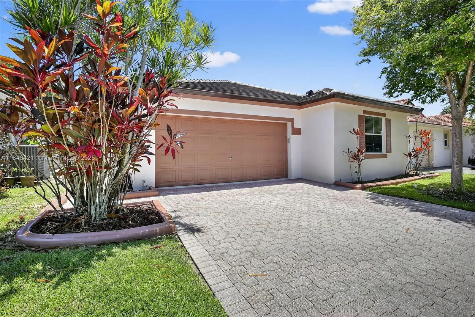 7306 NW 1st Mnr