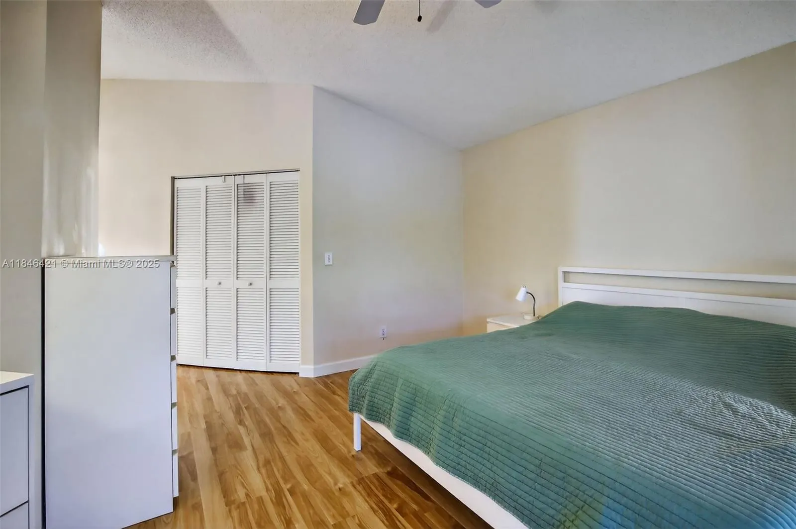7306 NW 1st Mnr