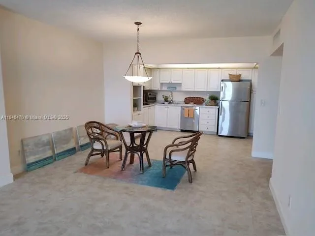 19380 Collins Ave, #724