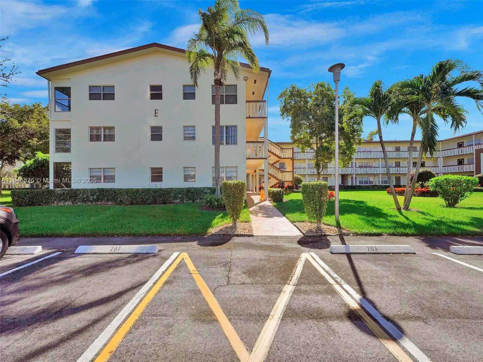 171 E Mansfield  E, #171-E