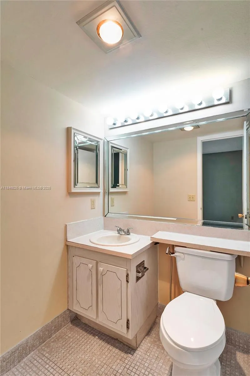 171 E Mansfield  E, #171-E