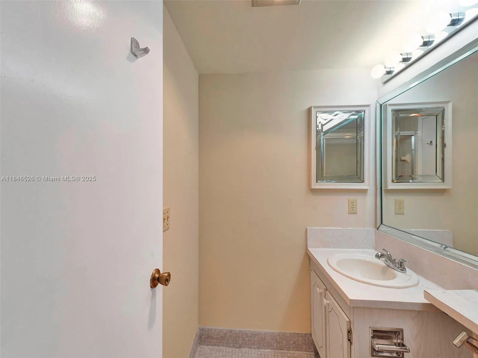 171 E Mansfield  E, #171-E