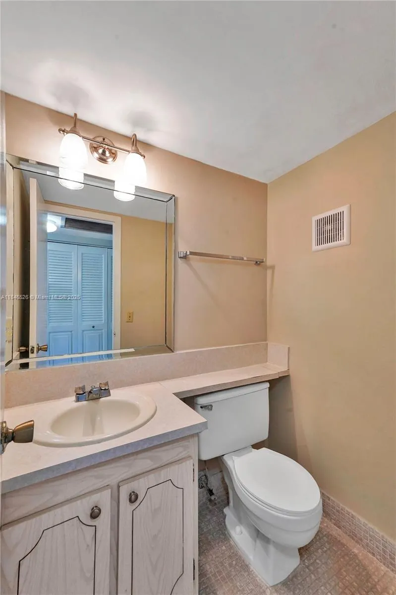171 E Mansfield  E, #171-E