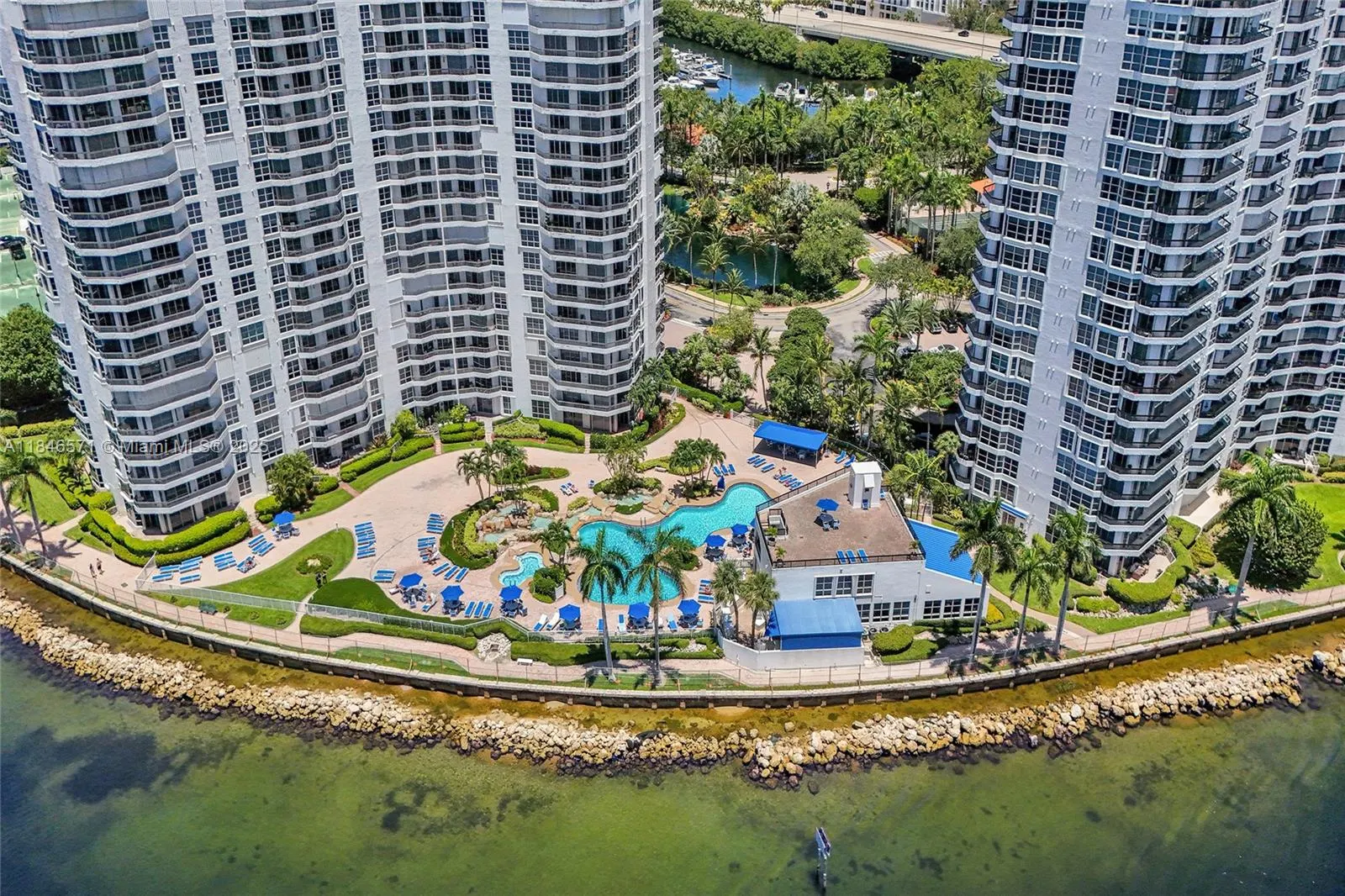 19101 Mystic Pointe Dr, #1711