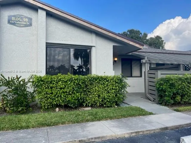 447 Lakeview Drive, #5