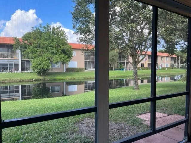 447 Lakeview Drive, #5