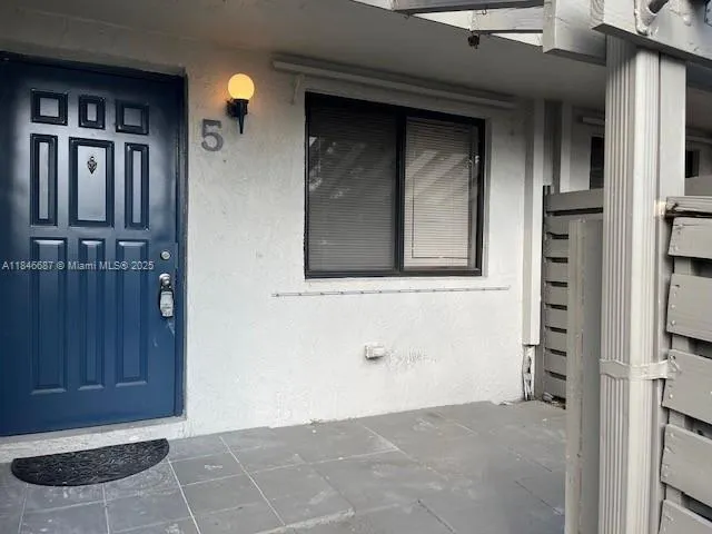 447 Lakeview Dr, #5