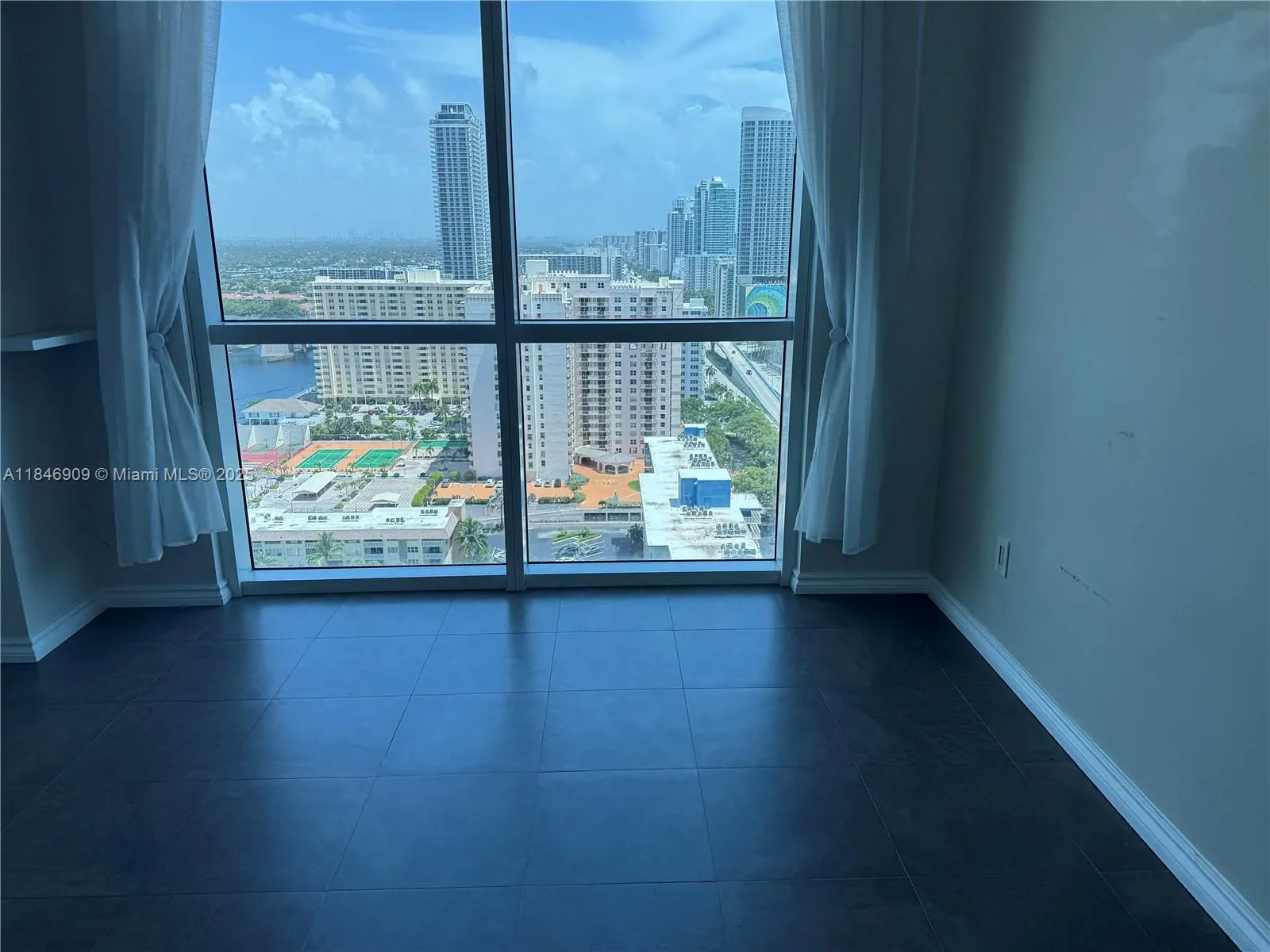 1945 S Ocean Dr, #2311