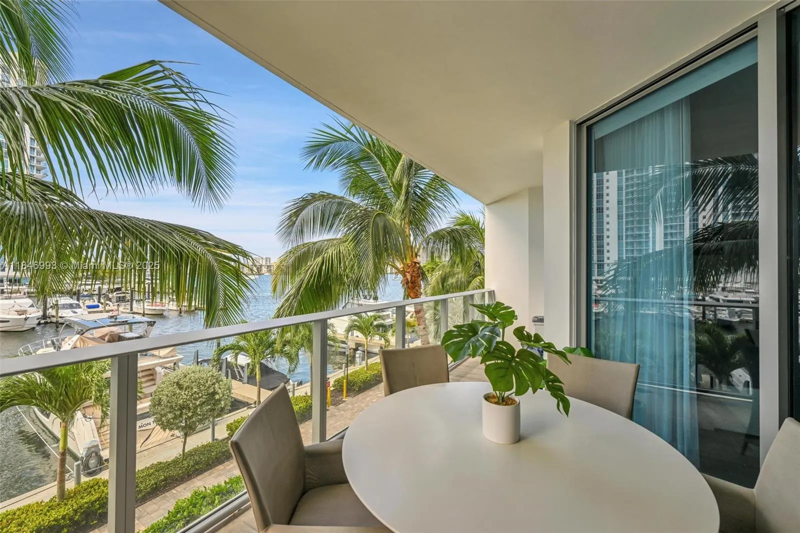 17111 Biscayne Blvd, #207