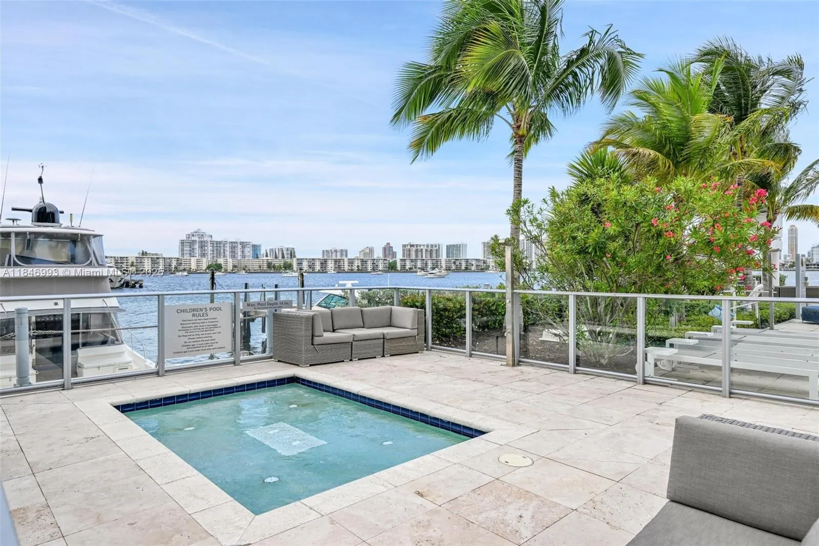 17111 Biscayne Blvd, #207