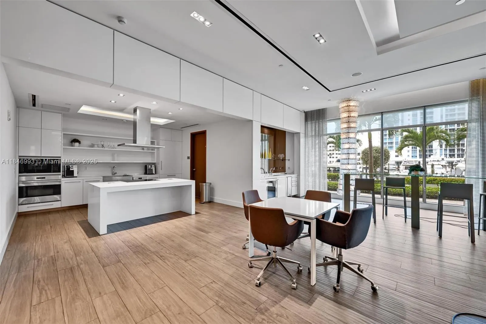 17111 Biscayne Blvd, #207