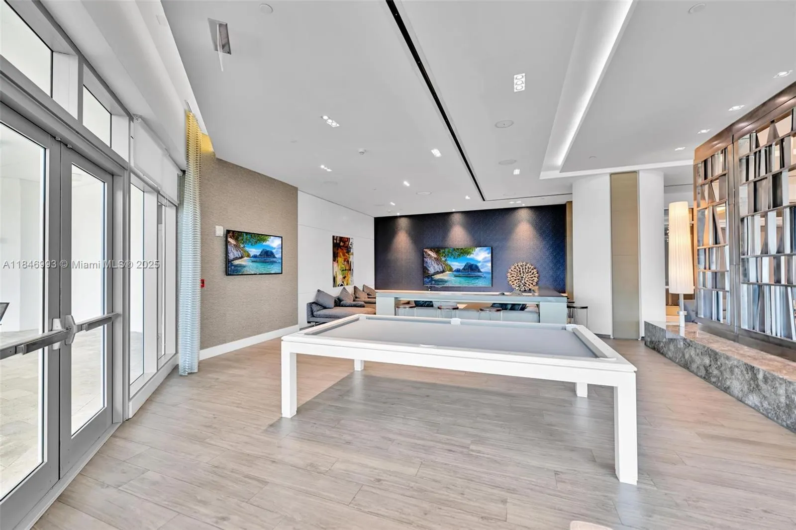 17111 Biscayne Blvd, #207